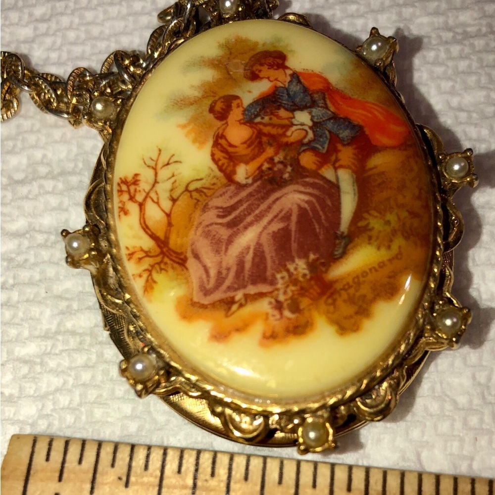 Rare Vintage Goldette Victorian Porcelain Cameo hand painted 90 Gm. 16 in chain